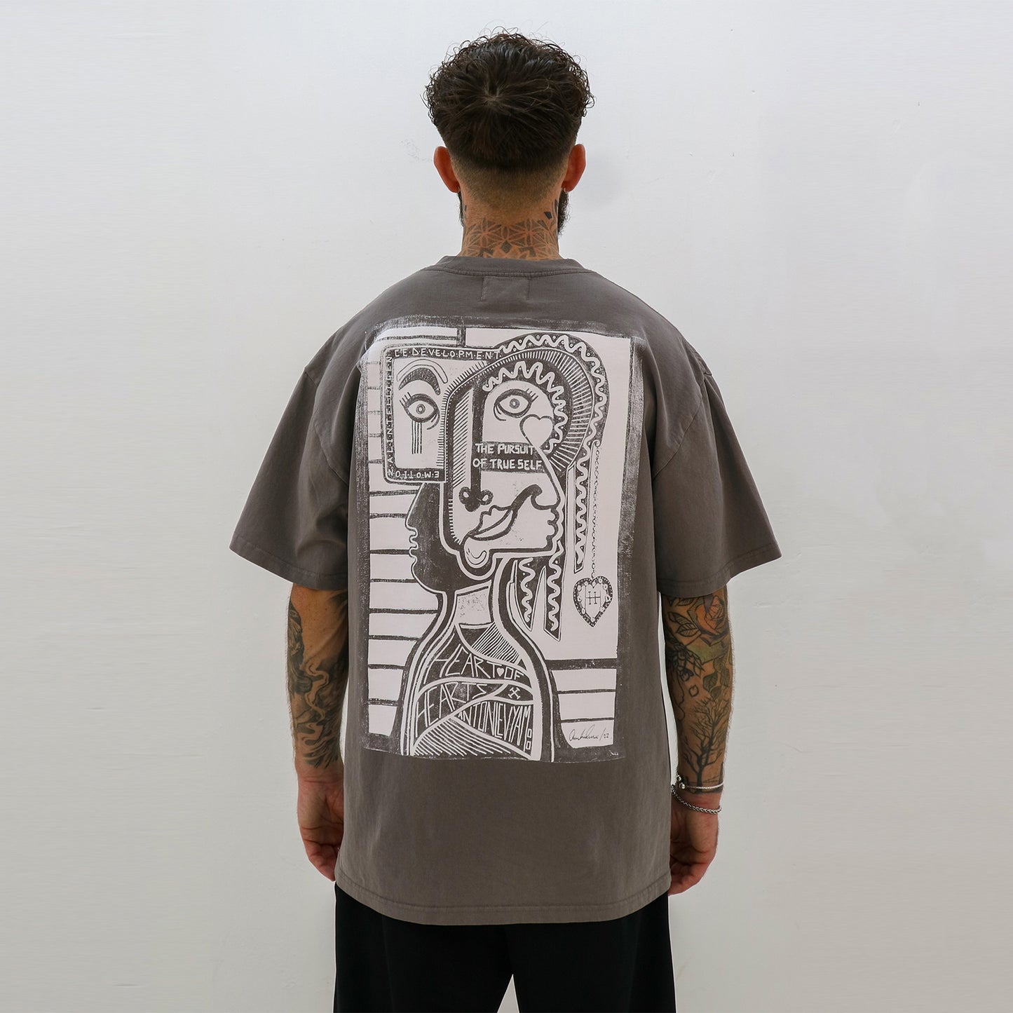 OVERSIZED SLATE GREY & WHITE T-SHIRT - ALA COLLECTION