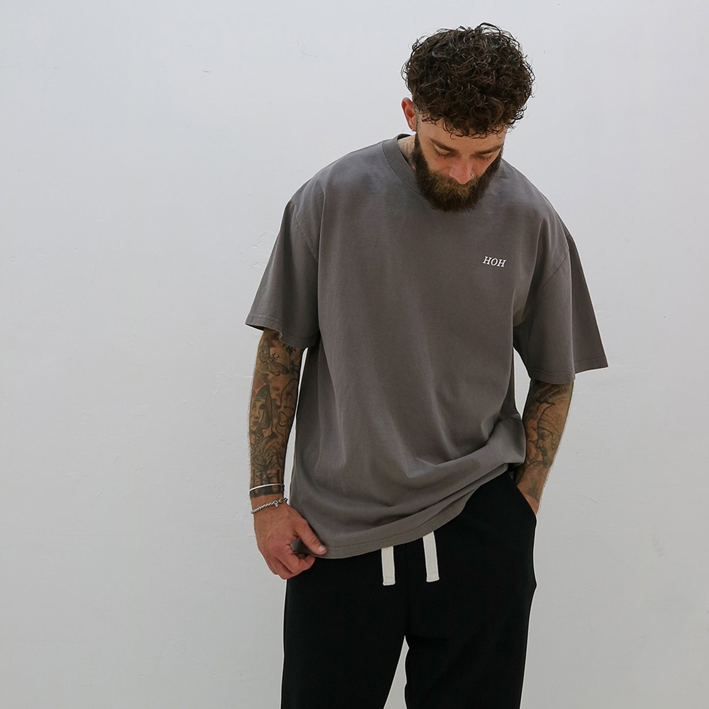 OVERSIZED SLATE GREY & WHITE T-SHIRT - ALA COLLECTION