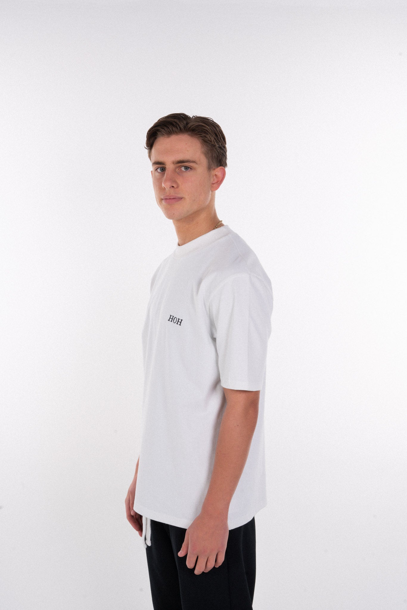 HEAVYWEIGHT WHITE T-SHIRT BLACK EMBROIDERY - STAPLE COLLECTION