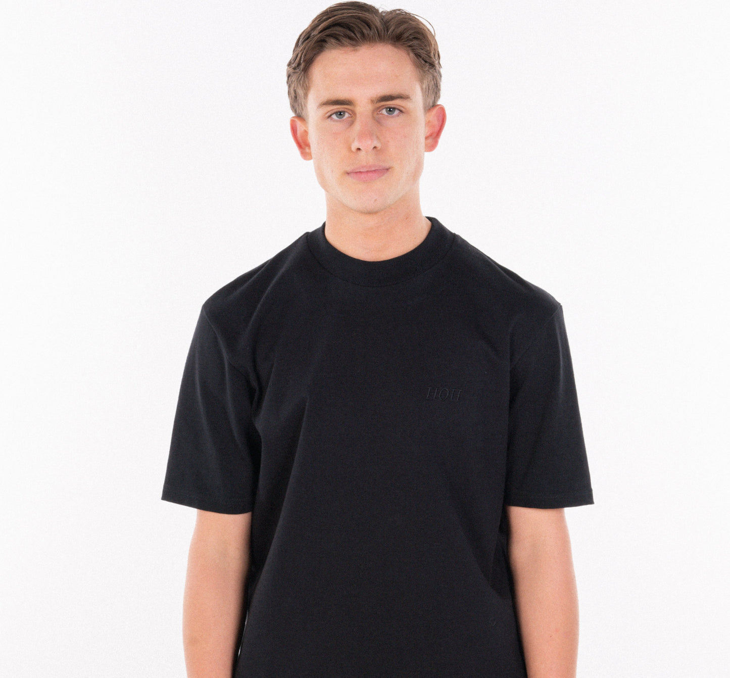 HEAVYWEIGHT BLACK T-SHIRT BLACK EMBROIDERY- STAPLE COLLECTION